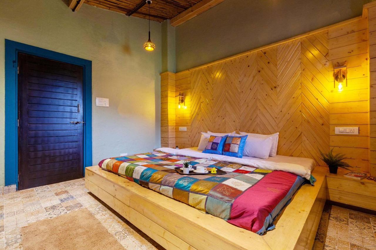 Stayvista'S Ficus Farms - Mountain-View Haven With Rustic Artsy Interiors, Outdoor Pool, Glasshouse, Home Theatre & Karaoke Delight إيغاتبوري المظهر الخارجي الصورة