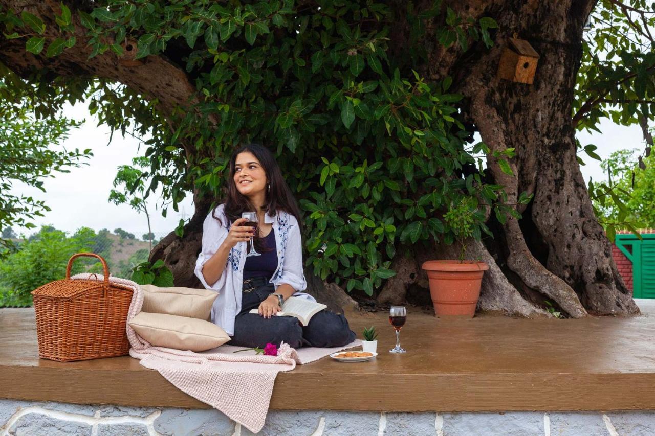 Stayvista'S Ficus Farms - Mountain-View Haven With Rustic Artsy Interiors, Outdoor Pool, Glasshouse, Home Theatre & Karaoke Delight إيغاتبوري المظهر الخارجي الصورة